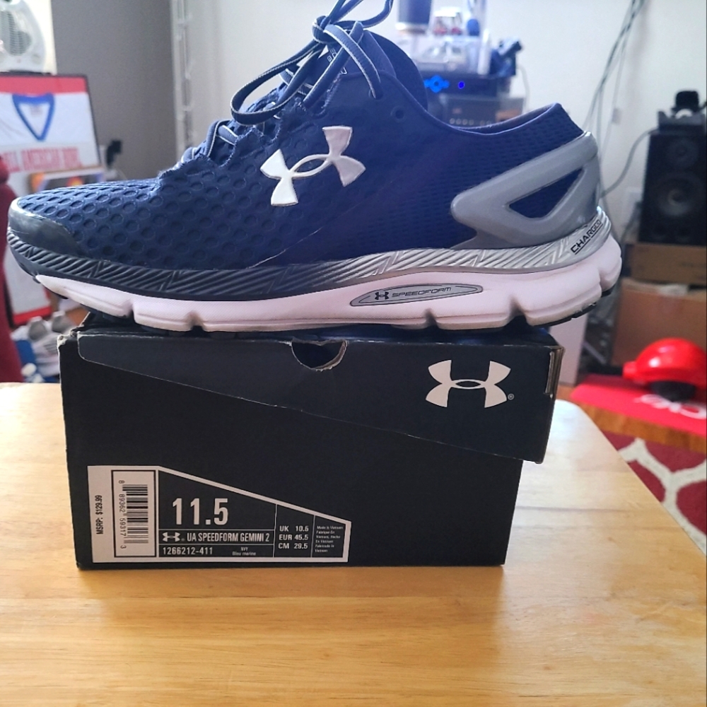 COPY - UA SPEEDFORM GEMINI 2 SZ 11.5